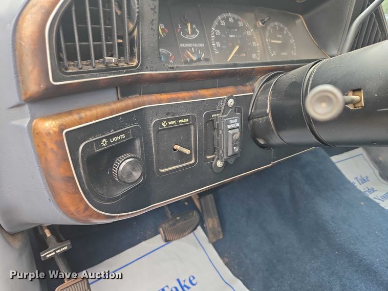 image for item EU3529 1989 Ford Bronco Custom SUV