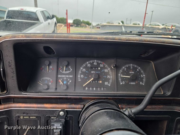 image for item EU3529 1989 Ford Bronco Custom SUV