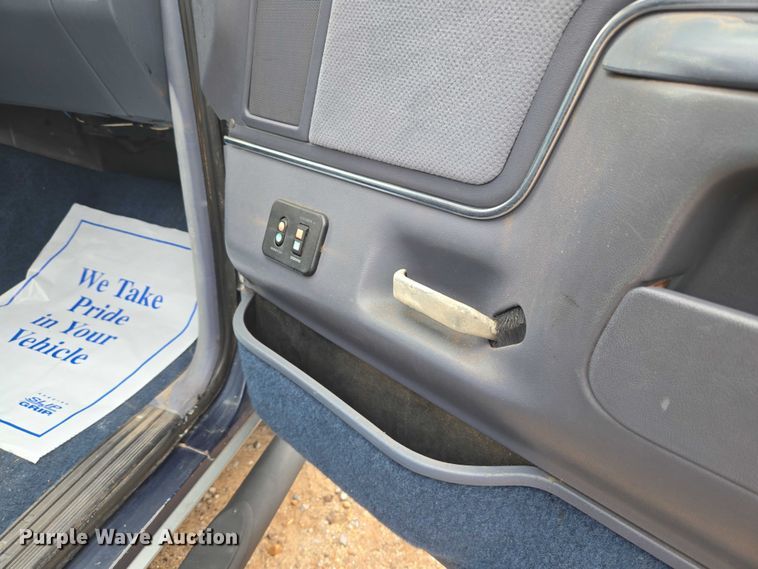 image for item EU3529 1989 Ford Bronco Custom SUV