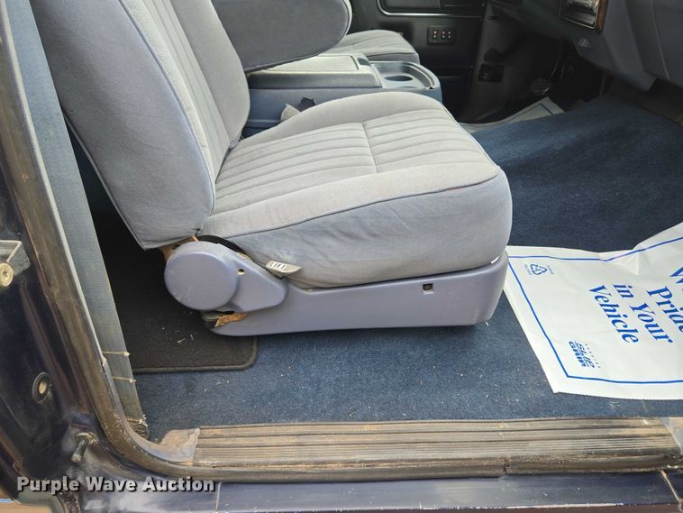 image for item EU3529 1989 Ford Bronco Custom SUV