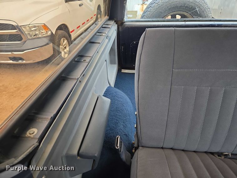 image for item EU3529 1989 Ford Bronco Custom SUV