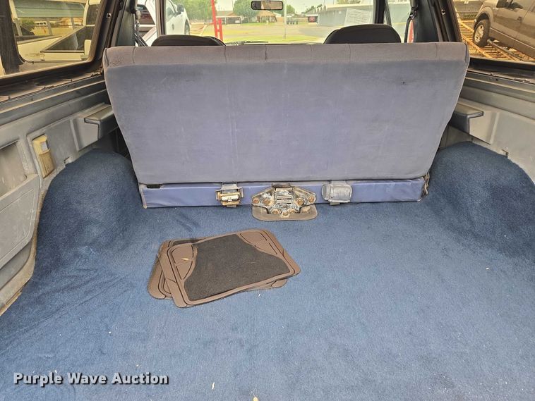 image for item EU3529 1989 Ford Bronco Custom SUV