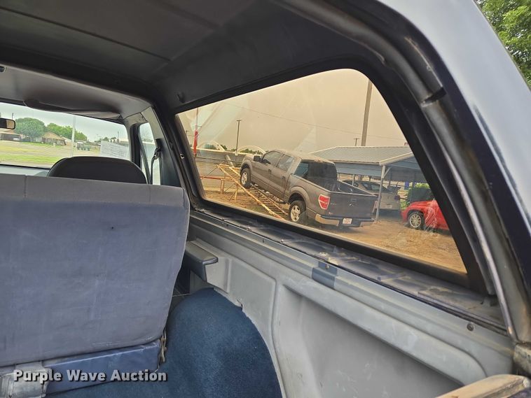 image for item EU3529 1989 Ford Bronco Custom SUV