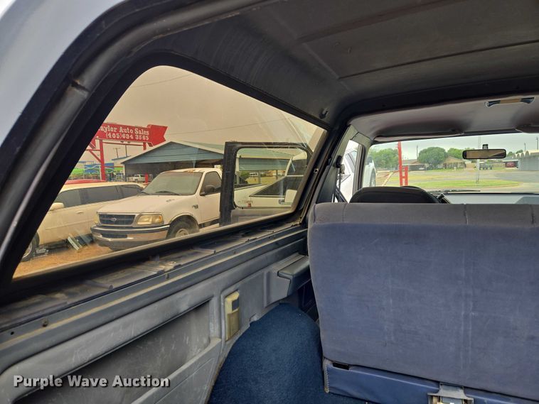 image for item EU3529 1989 Ford Bronco Custom SUV