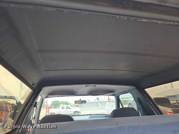 image for item EU3529 1989 Ford Bronco Custom SUV