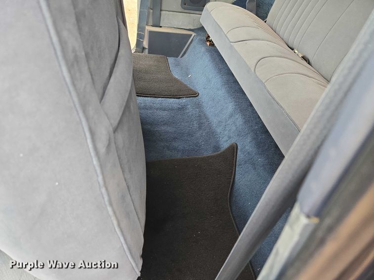 image for item EU3529 1989 Ford Bronco Custom SUV