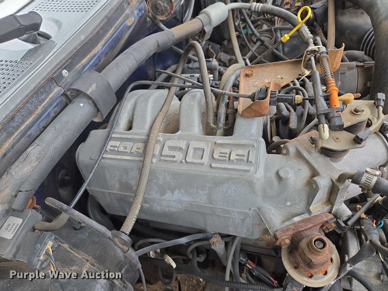 image for item EU3529 1989 Ford Bronco Custom SUV