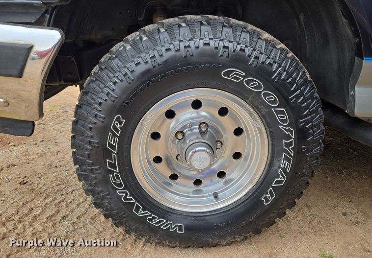 image for item EU3529 1989 Ford Bronco Custom SUV