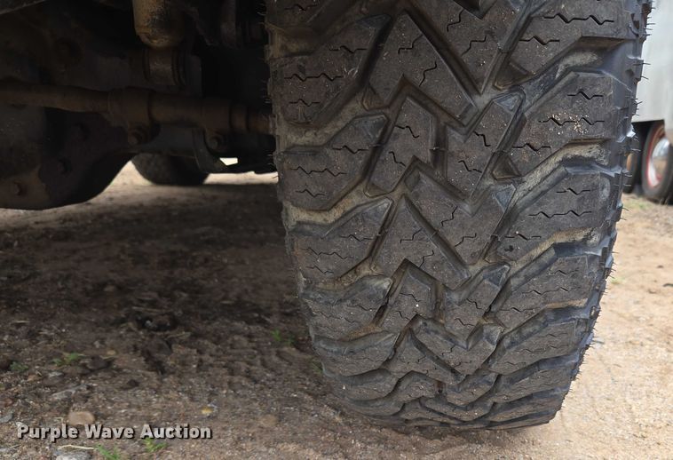 image for item EU3529 1989 Ford Bronco Custom SUV