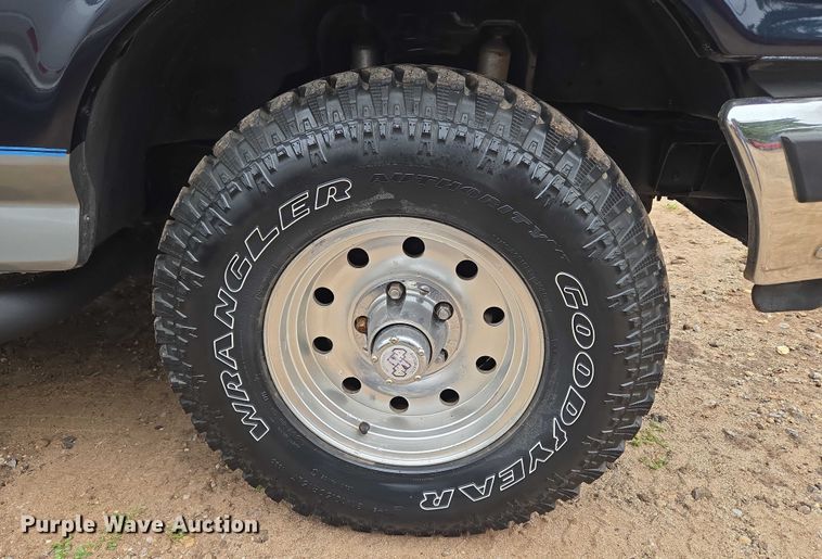 image for item EU3529 1989 Ford Bronco Custom SUV