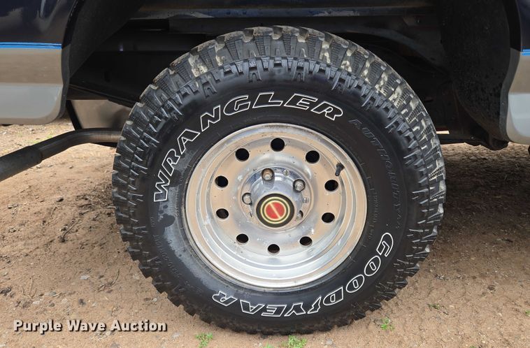 image for item EU3529 1989 Ford Bronco Custom SUV