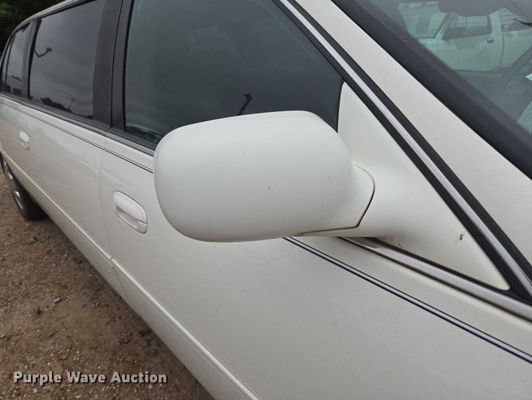 image for item EU3531 2000 Cadillac Krystal Koach Base limousine