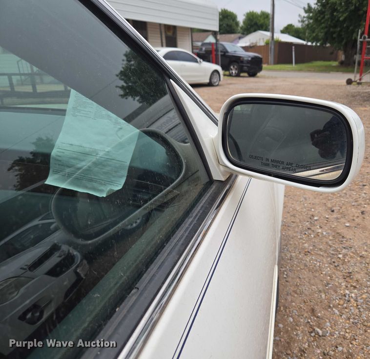 image for item EU3531 2000 Cadillac Krystal Koach Base limousine