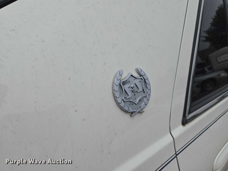 image for item EU3531 2000 Cadillac Krystal Koach Base limousine