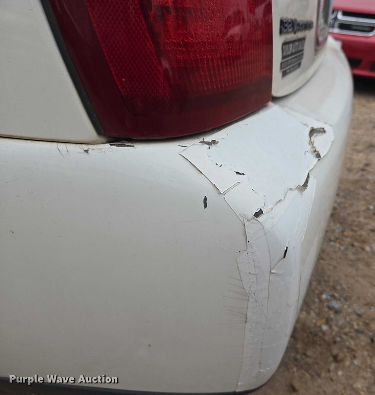 image for item EU3531 2000 Cadillac Krystal Koach Base limousine