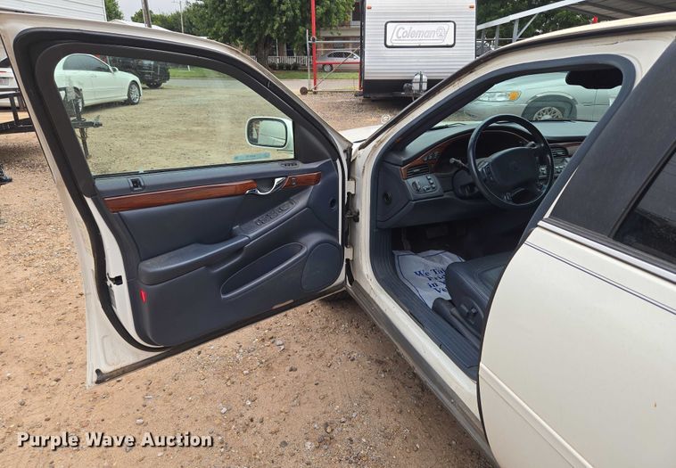 image for item EU3531 2000 Cadillac Krystal Koach Base limousine