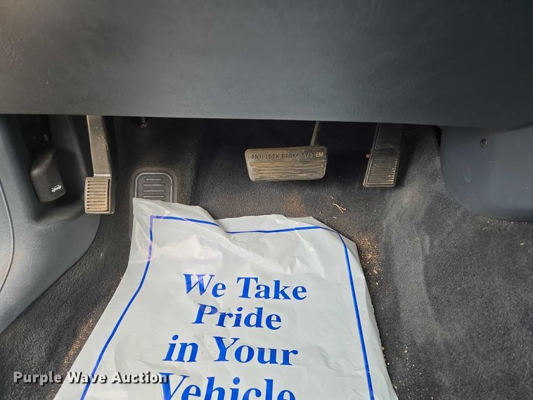 image for item EU3531 2000 Cadillac Krystal Koach Base limousine