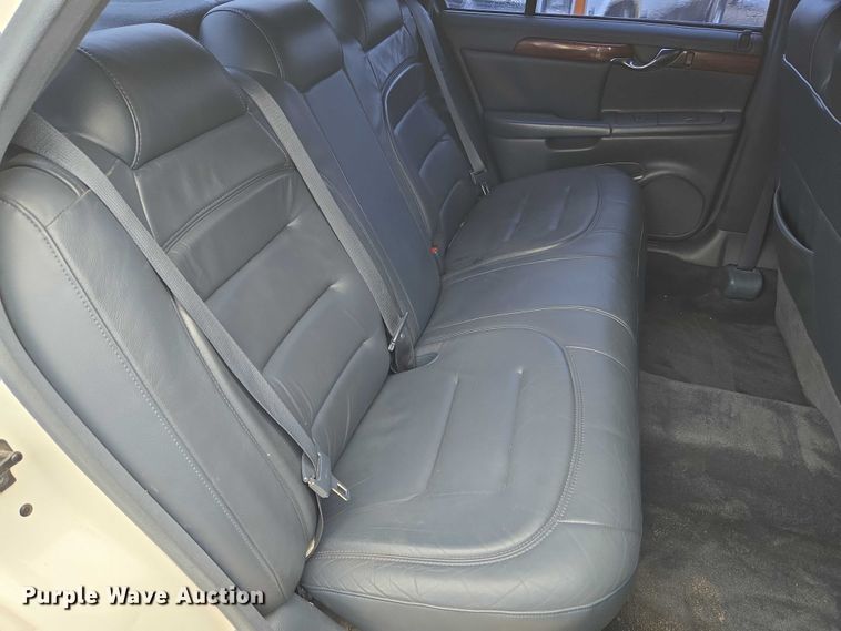 image for item EU3531 2000 Cadillac Krystal Koach Base limousine