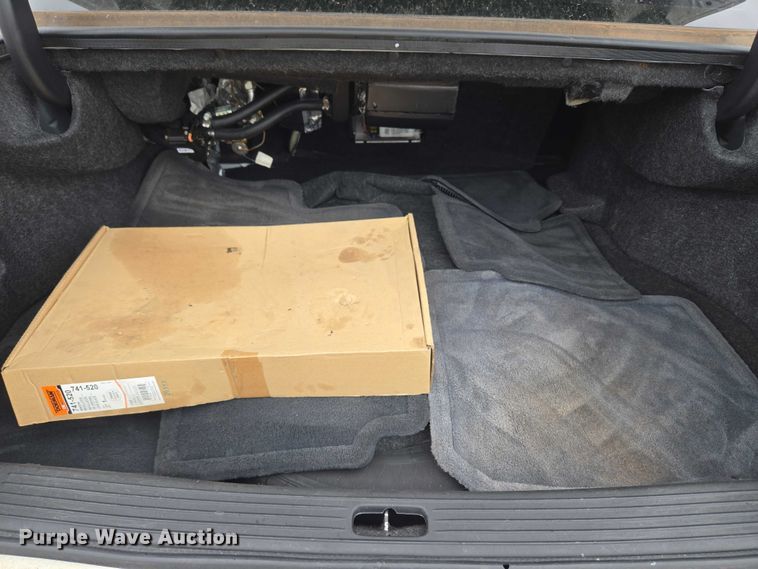 image for item EU3531 2000 Cadillac Krystal Koach Base limousine