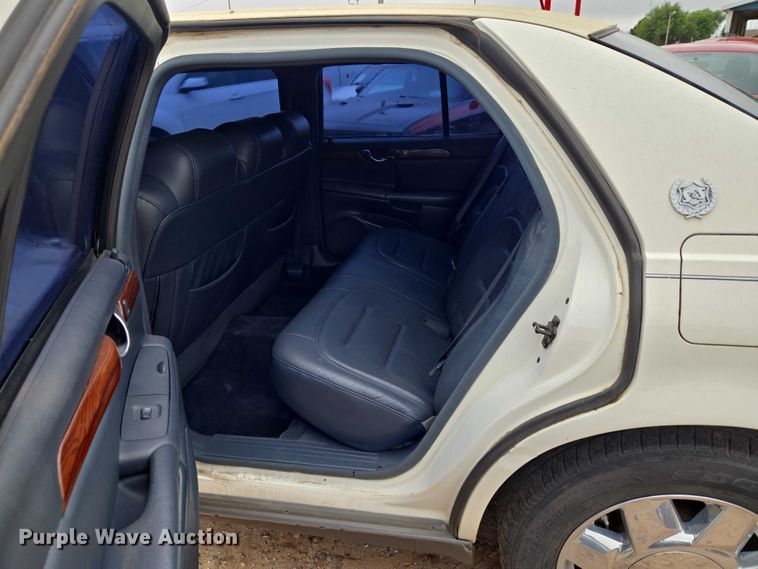 image for item EU3531 2000 Cadillac Krystal Koach Base limousine