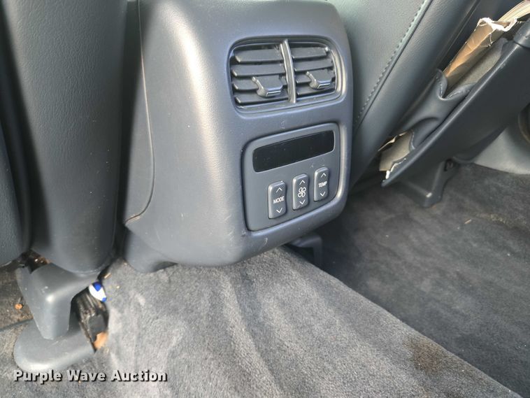 image for item EU3531 2000 Cadillac Krystal Koach Base limousine