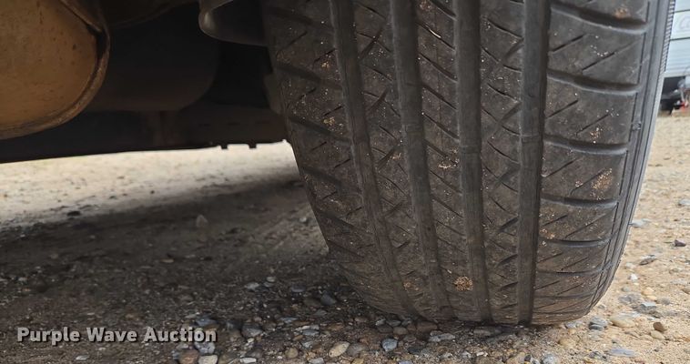 image for item EU3531 2000 Cadillac Krystal Koach Base limousine