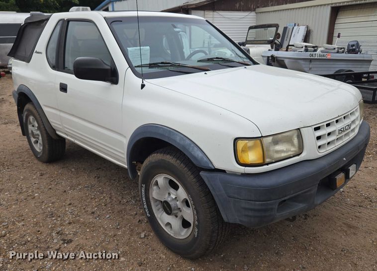 image for item EU3532 1999 Isuzu Amigo SUV