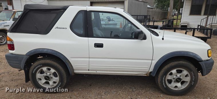 image for item EU3532 1999 Isuzu Amigo SUV