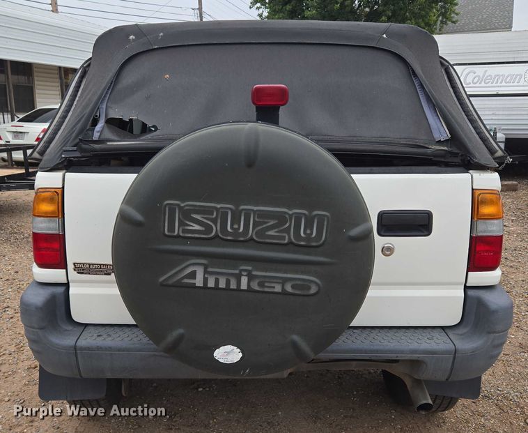 image for item EU3532 1999 Isuzu Amigo SUV