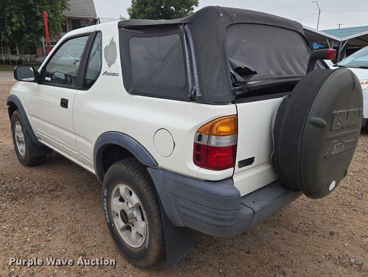 image for item EU3532 1999 Isuzu Amigo SUV