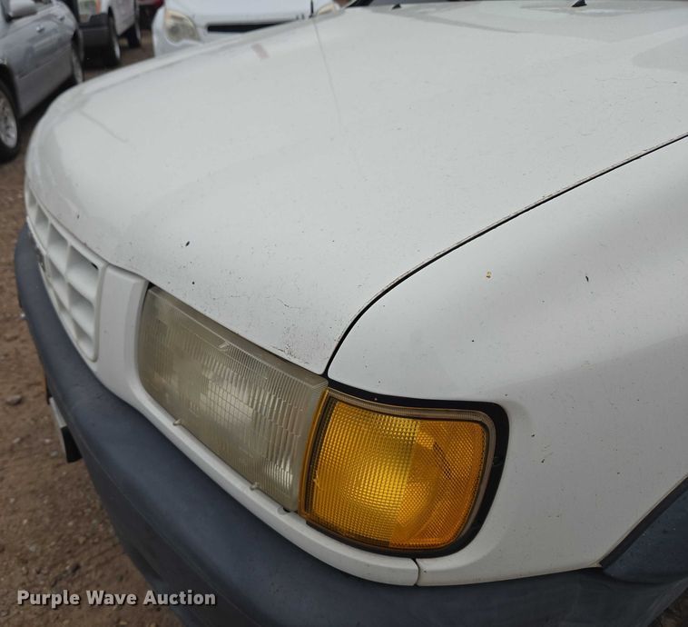 image for item EU3532 1999 Isuzu Amigo SUV