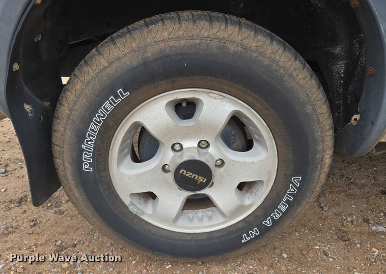 image for item EU3532 1999 Isuzu Amigo SUV