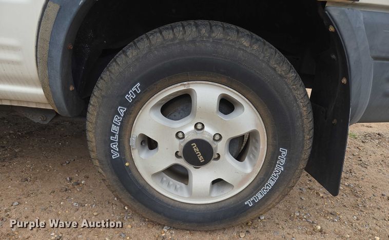 image for item EU3532 1999 Isuzu Amigo SUV