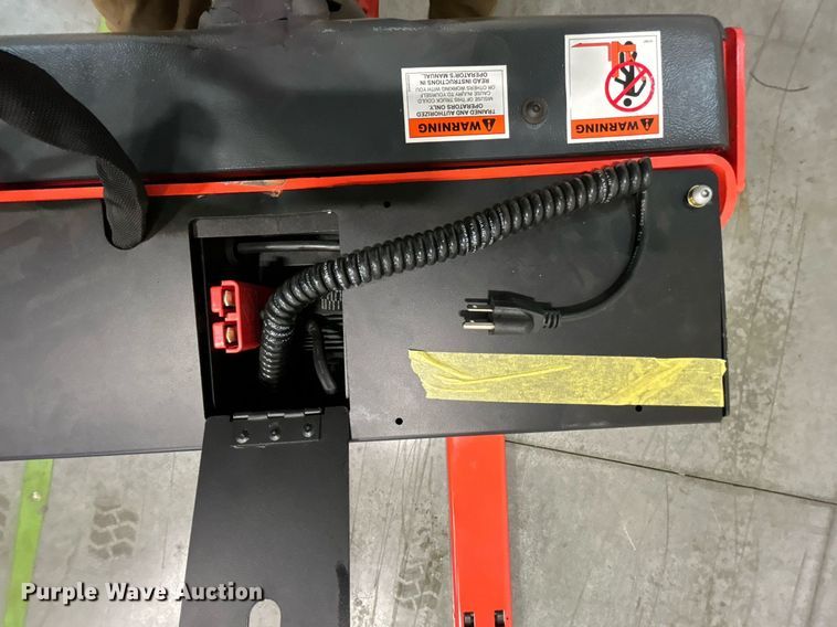 image for item EX9820 2023 Linde MT20 pallet jack