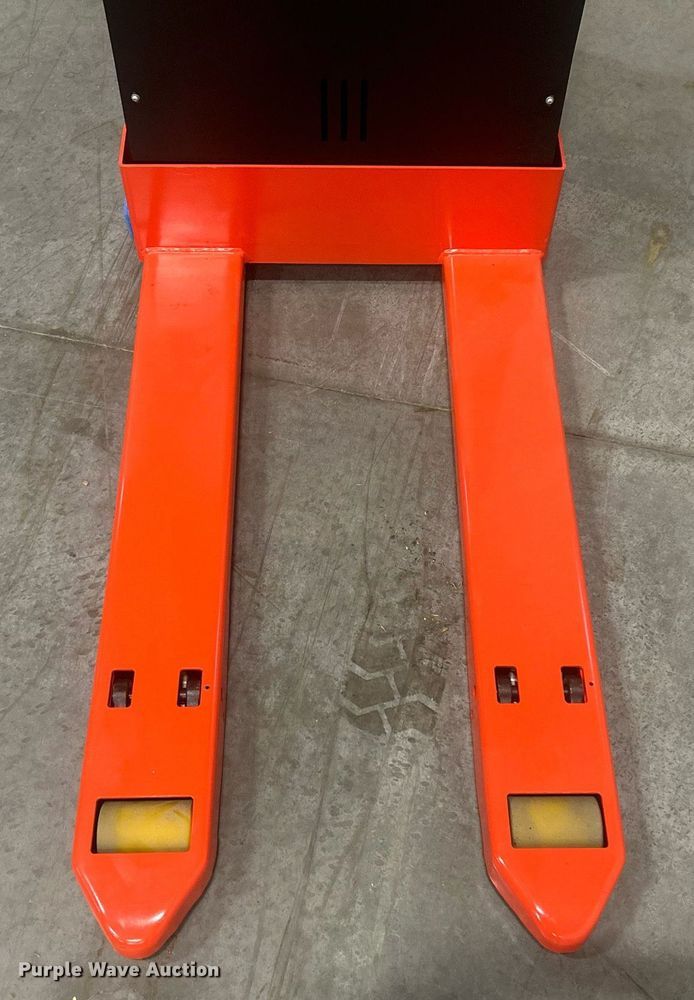 image for item EX9820 2023 Linde MT20 pallet jack