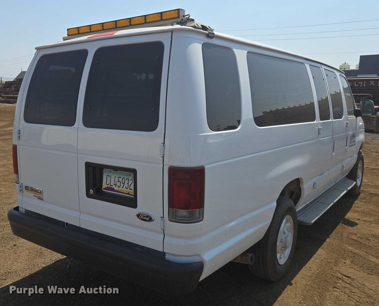 image for item FB9419 2006 Ford E350 van