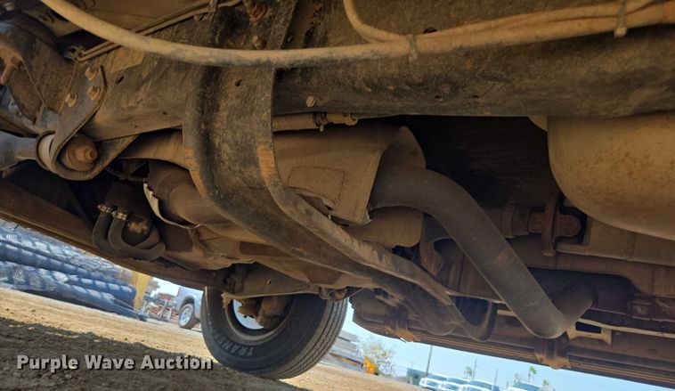 image for item FB9419 2006 Ford E350 van