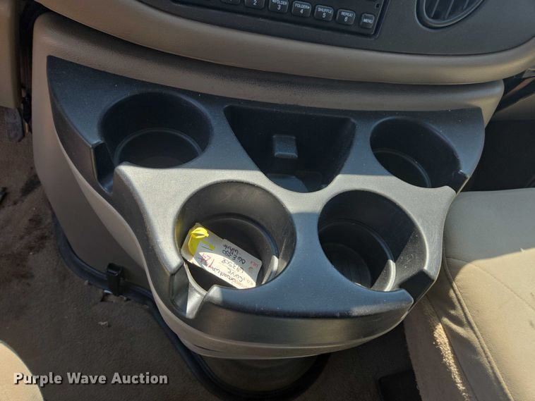 image for item FB9419 2006 Ford E350 van