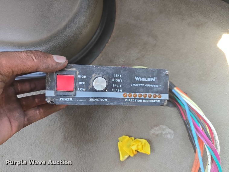 image for item FB9419 2006 Ford E350 van