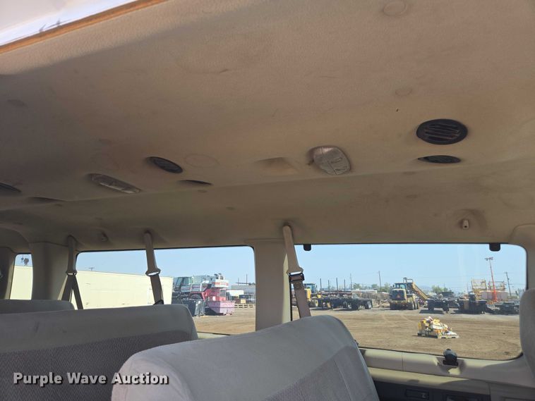 image for item FB9419 2006 Ford E350 van