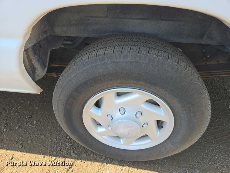 image for item FB9419 2006 Ford E350 van