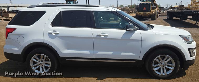 image for item FB9420 2016 Ford Explorer XLT SUV