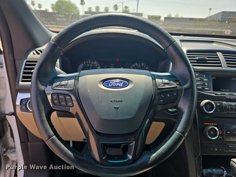 image for item FB9420 2016 Ford Explorer XLT SUV