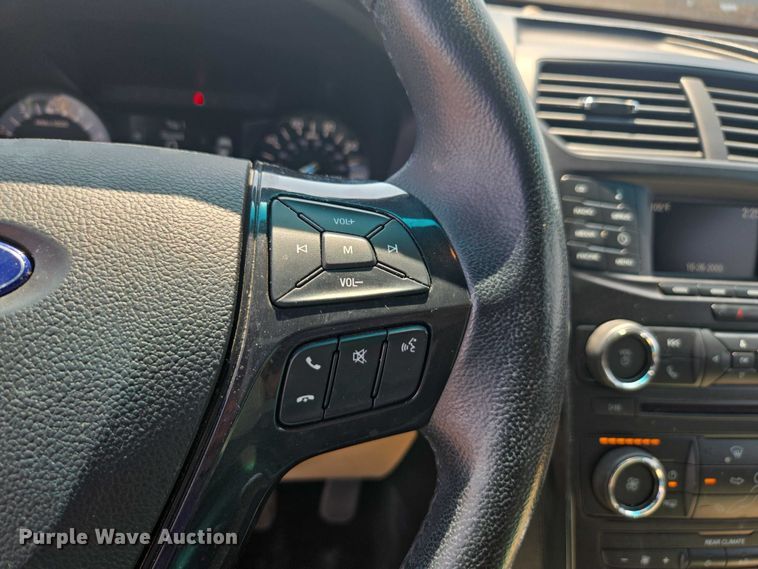 image for item FB9420 2016 Ford Explorer XLT SUV