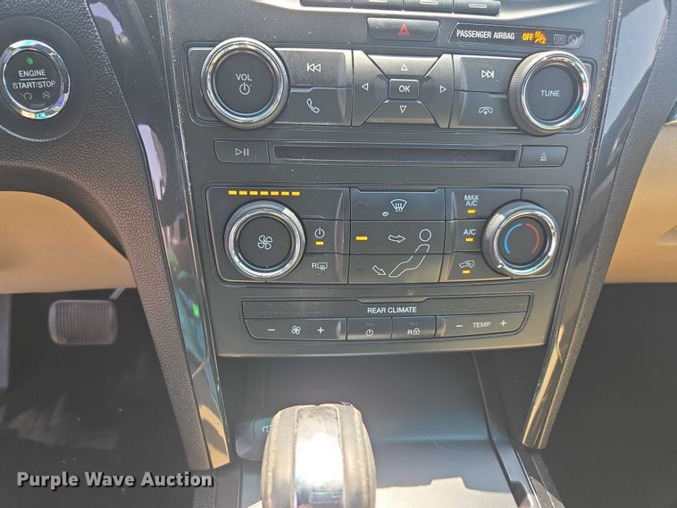 image for item FB9420 2016 Ford Explorer XLT SUV