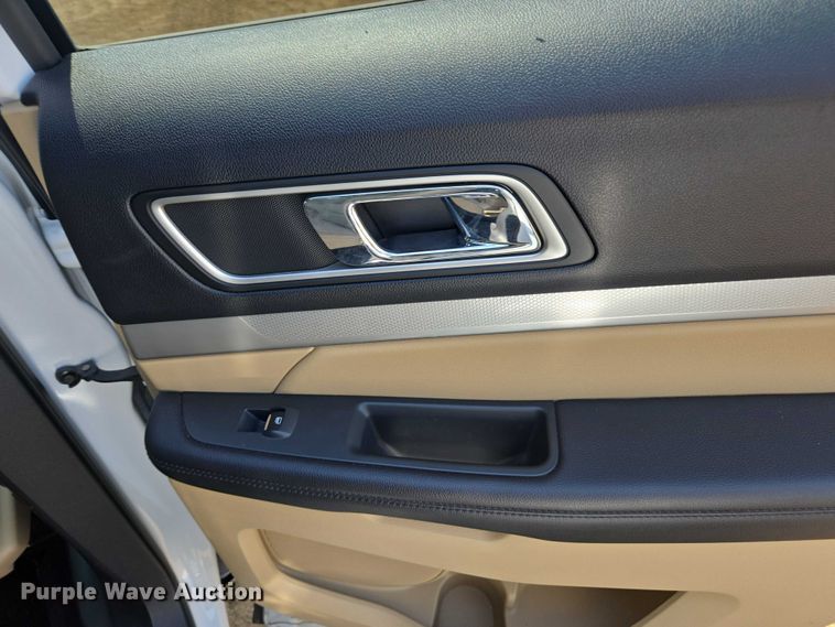 image for item FB9420 2016 Ford Explorer XLT SUV