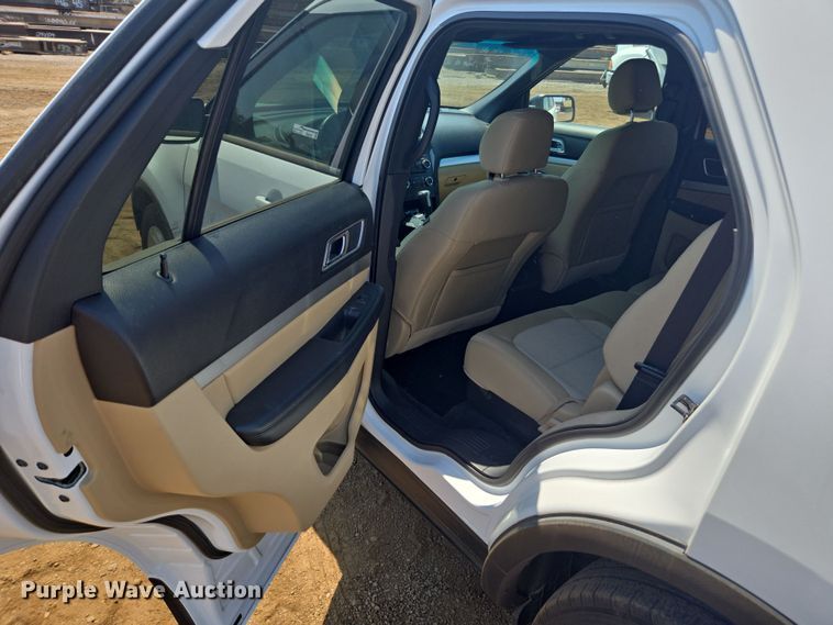 image for item FB9420 2016 Ford Explorer XLT SUV