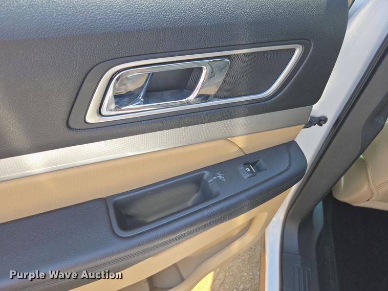 image for item FB9420 2016 Ford Explorer XLT SUV