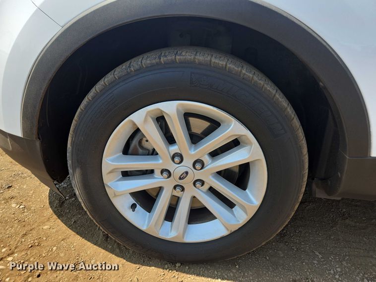 image for item FB9420 2016 Ford Explorer XLT SUV