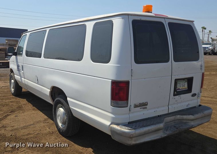 image for item FB9421 2006 Ford E350 van